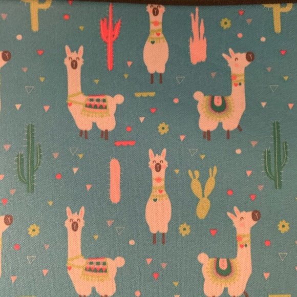 Make up bag 🦙 - Picture 2 of 2